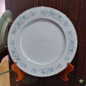 Carlton Porcelain Dinner Plate Made in Japan
